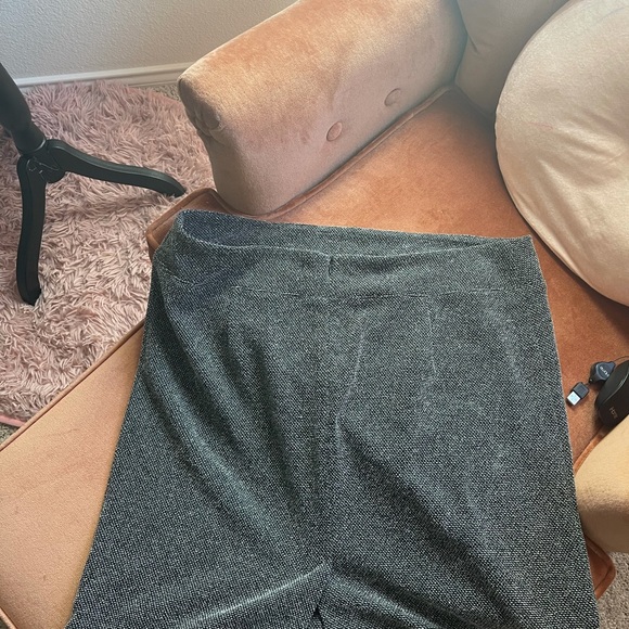 Covington Petite Stretch Tweed Skirt Rear Slit - Picture 2 of 3